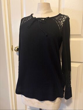 Black Lace-Yoke Long Sleeve Women's Top with Tie Neck
